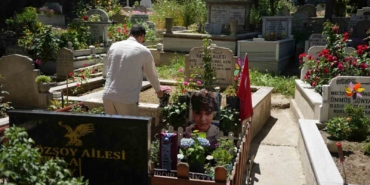 Mattia Ahmet Minguzzi’nin ailesi, bayramın ilk günü çocuklarının mezarını ziyaret etti