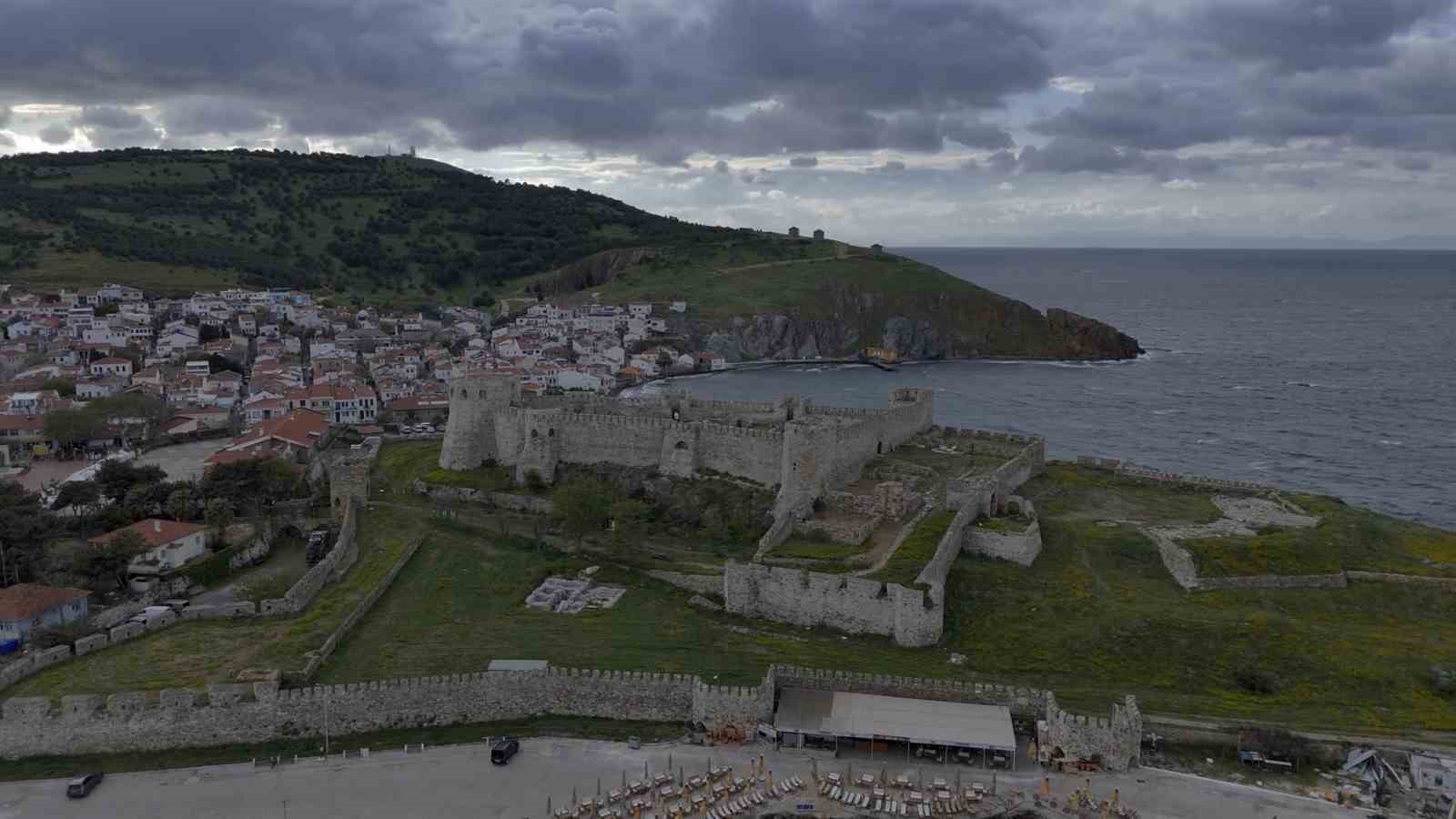 Kuzey Ege’nin turizm merkezi Bozcaada 3 günlük tatilde yüzde 70 doluluk oranına ulaştı