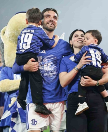 Schalke 04, 3 yıl sonra Bundesliga