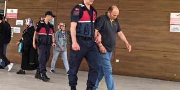Kredi kartı çalıp harcama yapan şüpheliler yakalandı