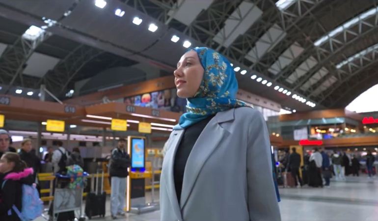 “Havacılıkta Sınır Tanımayan Kadınlar” belgesel serisi 20 Mayıs’ta, Sabiha Gökçen Havalimanı Otoritesi HEAŞ İnsan ve İş Destek Direktörü Esra Önal’ı ağırladı