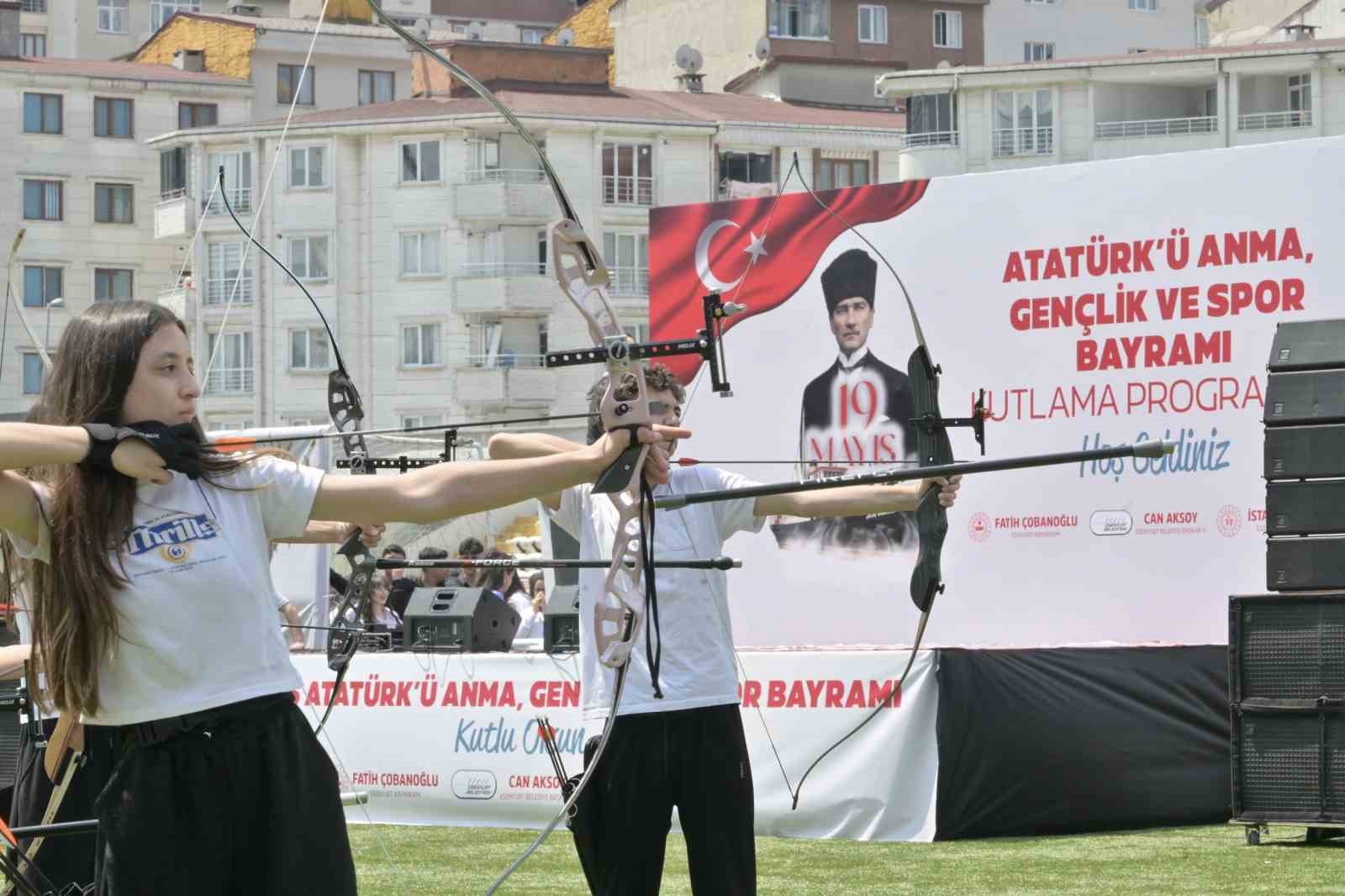 Esenyurt’ta 19 Mayıs Atatürk’ü Anma, Gençlik ve Spor Bayramı coşkuyla kutlandı