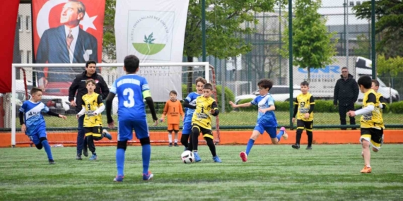Osmangazi’de çocuklar sahada buluştu