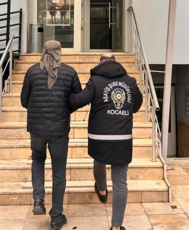49 yıl hapis cezası bulunan firari hükümlü sahte kimlikle yakalandı