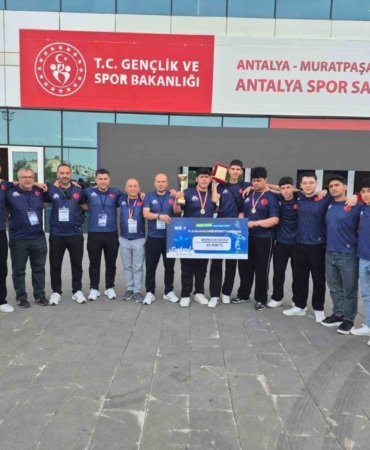 Bilecikli öğrencilerden ‘MEB Robot Yarışması’nda’ dünya birinciliği