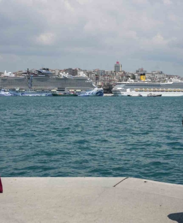 İstanbul’da dev kruvaziyer yoğunluğu havadan görüntülendi