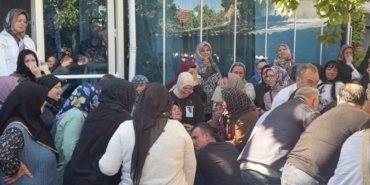 Bayram ziyaretine geldiği köyde öldürülen yazar Öztürk son yolculuğuna uğurlandı