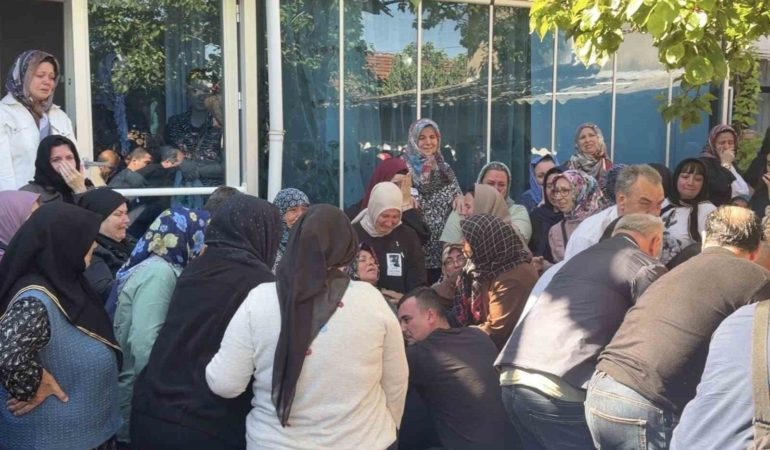 Bayram ziyaretine geldiği köyde öldürülen yazar Öztürk son yolculuğuna uğurlandı