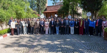 Vali Sözer, gençlerle tarih ve medeniyet gezisinde bir araya geldi