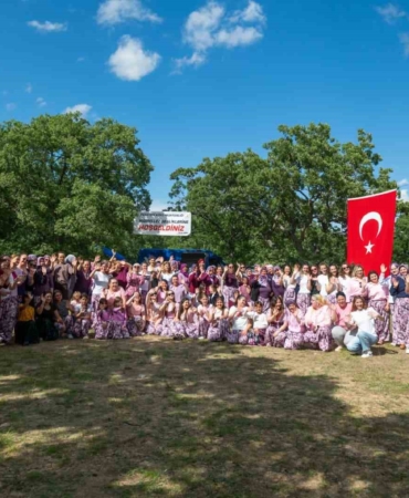 Baharın en renkli geleneği: Hıdırellez şenliklerinde yüzlerce kişi buluştu