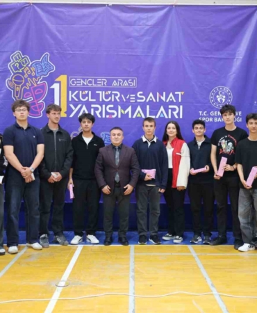 Bilecik’te gençler bilgi için yarıştı
