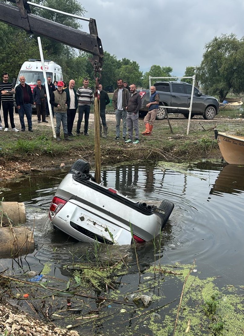 Bursa’da otomobil göle uçtu: AFAD sürücüyü ararken o olay yerine geldi