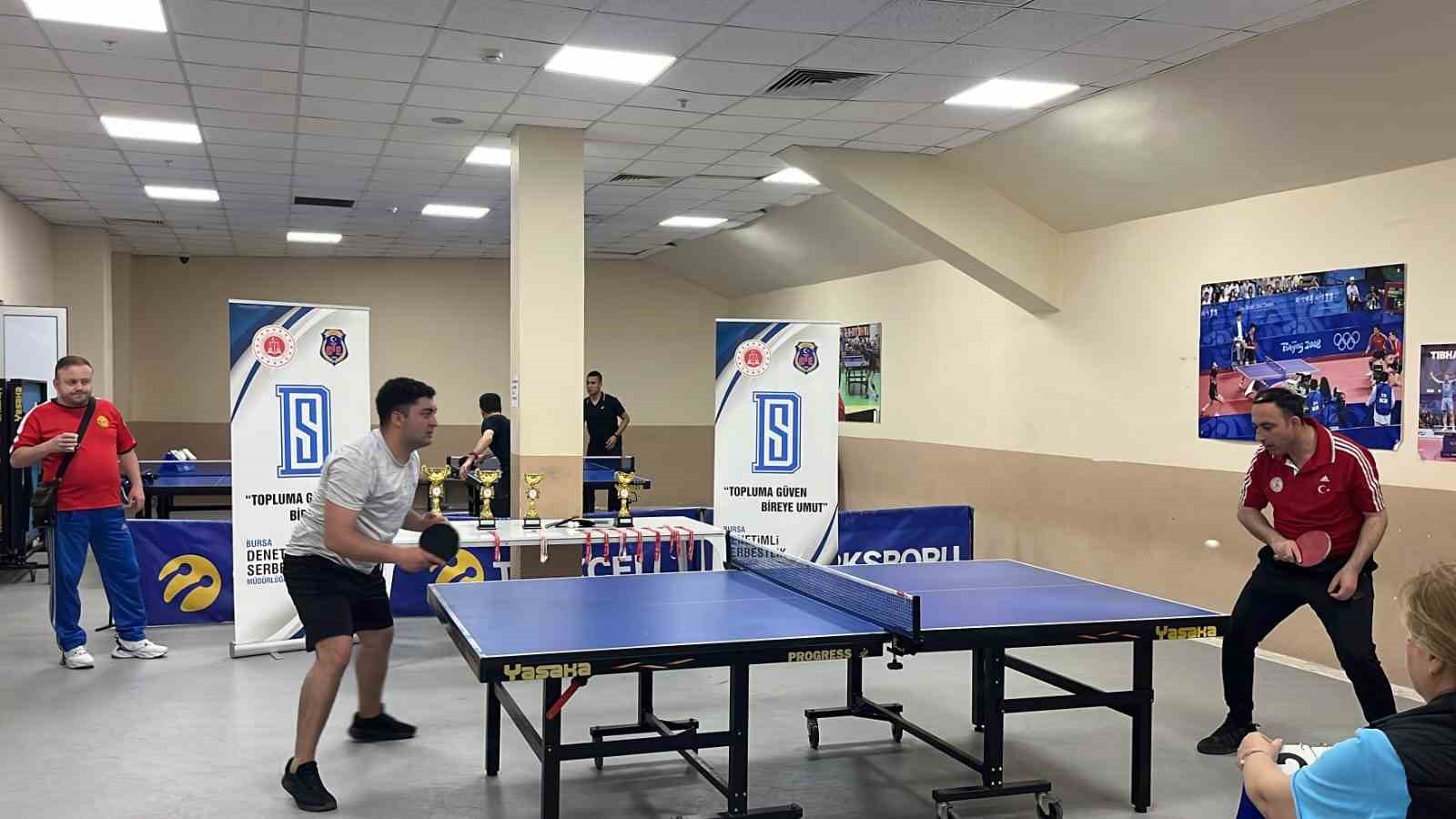 Bursa’da ceza infaz personeli için spor ve zekâ dolu turnuvalar