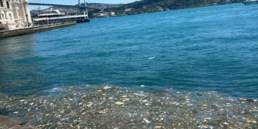 Ortaköy Sahili’nde kirlilik tepki çekti: Vatandaşlardan temizlik çağrısı