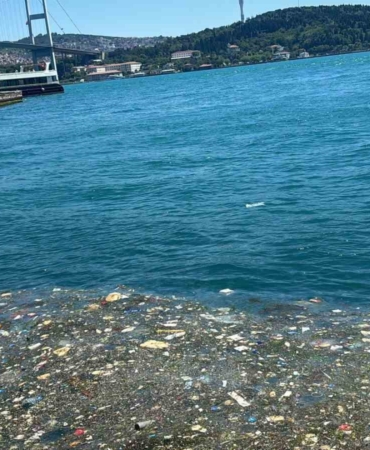 Ortaköy Sahili’nde kirlilik tepki çekti: Vatandaşlardan temizlik çağrısı