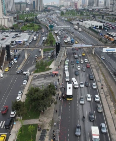 Bayram tatili öncesi İstanbul’da trafik yoğunluğu yüzde 65’e ulaştı