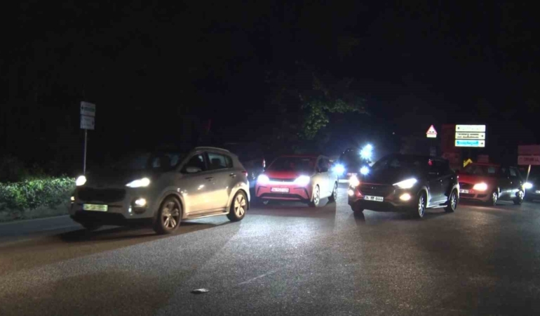 Belgrad Ormanı’nda bayram yoğunluğu: Vatandaşlar kontak kapattı