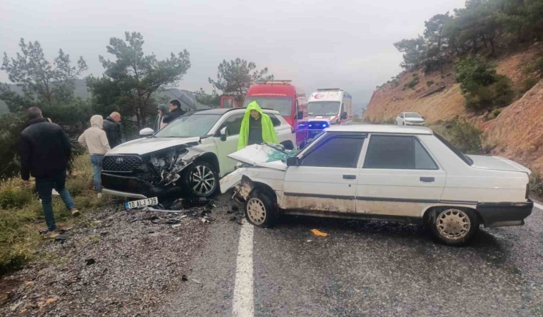 Havran’da iki otomobil çarpıştı: 1 yaralı