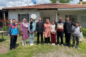 Bilecik’te şehit ve gazi ailelerine bayram ziyareti