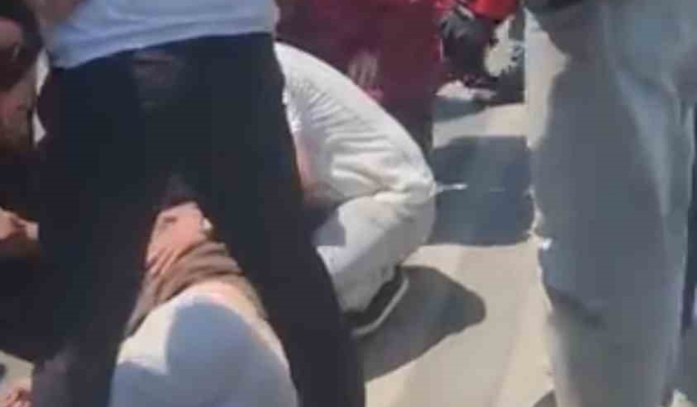 Fatih’te İETT otobüsüne çarpan skuter sürücüsü ağır yaralandı