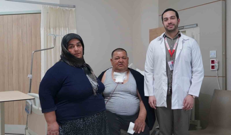 Boynundaki 542 gramlık kitle başarıyla çıkarıldı