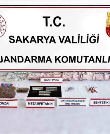 Jandarmadan uyuşturucu tacirlerine darbe: 2 torbacı tutuklandı