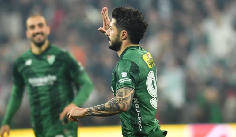 Bursaspor’da iç transfer: Barış Gök ile yola devam