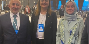 AK Parti’ye geçen Afyonkarahisar Belediye Başkanı Burcu Köksal’a ilk tebrik Bilecik’ten
