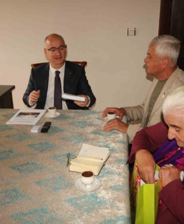 Srebrenitsa Anneleri’nden Ayvalık Kaymakamlığı’na ziyaret