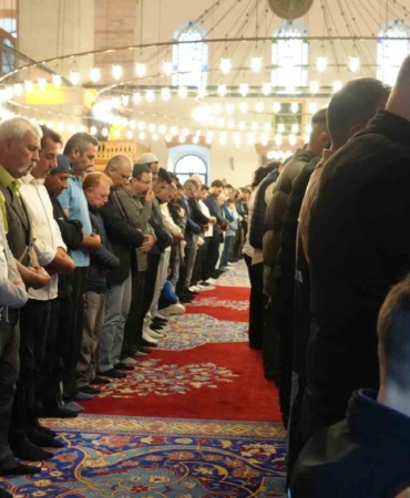 Balıkesir, Zağnospaşa Cami’nde bayramlaştı