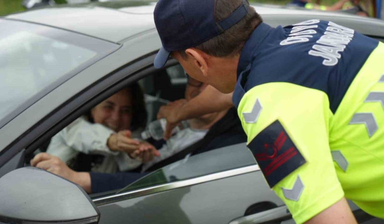 Kuzey Marmara’da sürücülere çikolatalı bayram uyarısı