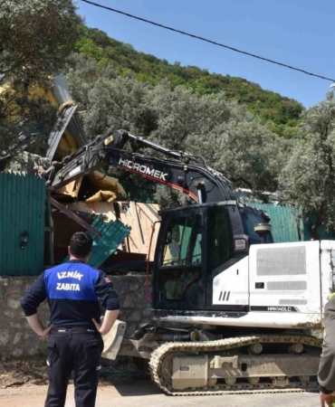 İznik’te kaçak yapıya yer yok