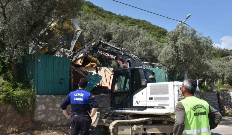 İznik’te kaçak yapıya yer yok
