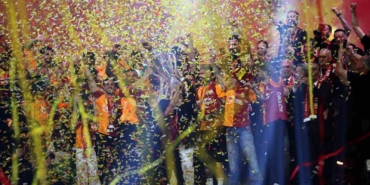 Şampiyon Galatasaray kupasını aldı
