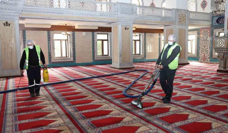 Nilüfer’in ibadethanelerinde bahar temizliği