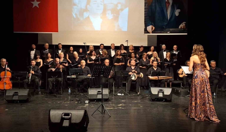Bursa’da Zeki Müren şarkıları gecesi