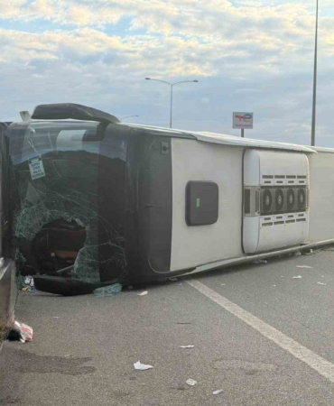 Susurluk’ta yolcu otobüsü devrildi: 25 yaralı
