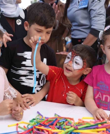 Zeytinburnu Belediyesi tarafından hayata geçirilen Bilgi Evleri’nin 20’nci yılı kutlandı