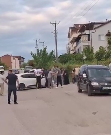 Aileler arasında silahlı sopalı kavga: 5 yaralı