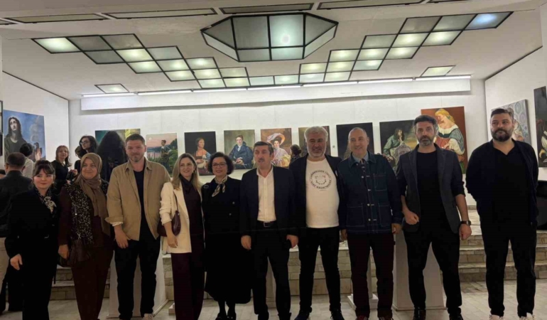 Genç sanatçılar eserlerini karekodla dijitale taşıdı