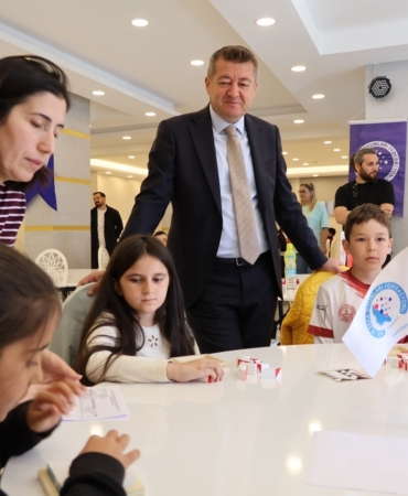 Bilecik’te 60 öğrenci zekâ oyunlarında kıyasıya yarıştı