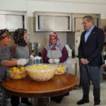 Ayvalık’ta kadın emeği ekonomiye dönüşüyor