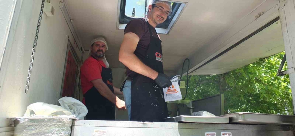 Burhaniye’de lokma ve pilav hayrı geleneği devam ediyor