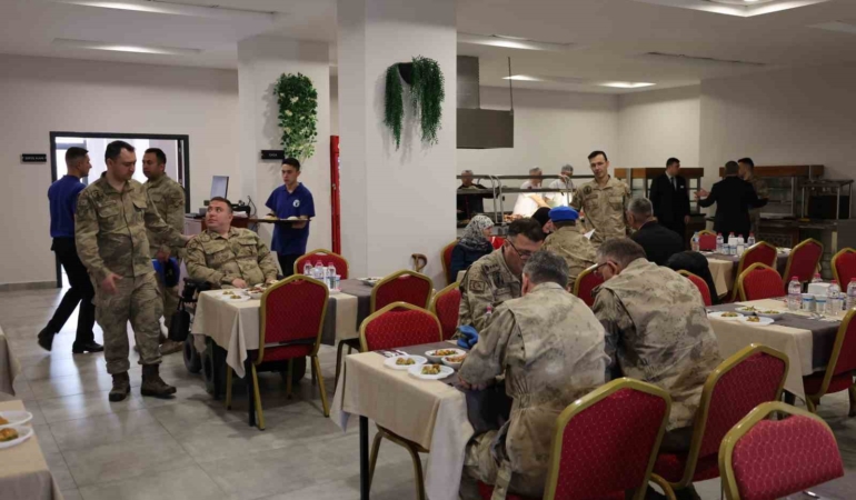 “Hayalindeki üniformayı giydi: Serkan’ın mutluluğu gözleri doldurdu”