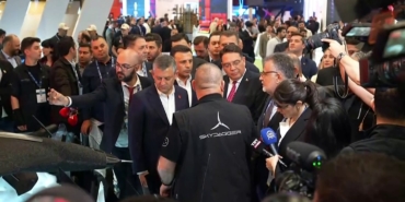 CHP lideri Özgür Özel "Kaan’ın yerli milli motoruyla uçacağı günü dört gözle bekliyoruz"