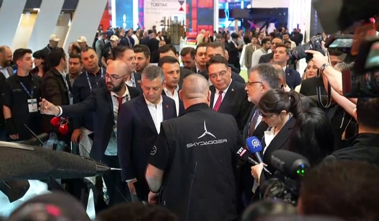 CHP lideri Özgür Özel "Kaan’ın yerli milli motoruyla uçacağı günü dört gözle bekliyoruz"