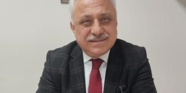 Bursa siyasetinin tanınan ismi eczacı Ayhan Özbek hayatını kaybetti