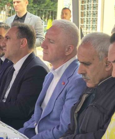 İstanbul Valisi Gül bıçaklanarak öldürülen 16 yaşındaki Abdulbaki için düzenlenen mevlide katıldı