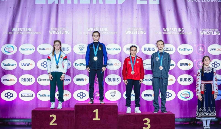 U17 Avrupa Güreş Şampiyonası’nda Şirin Askara bronz madalya kazandı