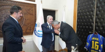 Başkanlık makamında duygusal buluşma